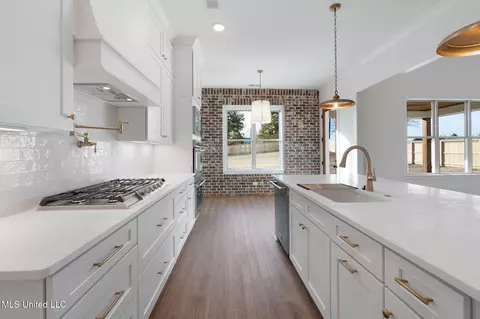 Kitchen - 2035 Livingston Way, Hernando, MS 38632 photo 3 of 6