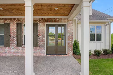 Exterior - 2035 Livingston Way, Hernando, MS 38632 photo 4 of 6