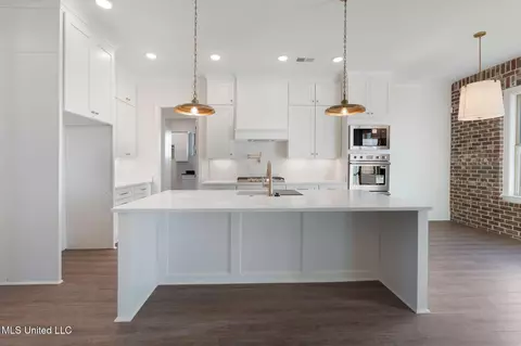 Kitchen - 2035 Livingston Way, Hernando, MS 38632 photo 1 of 6