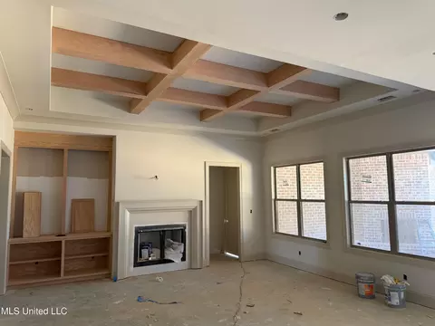 Living - 395 Ryecroft Dr, Hernando, MS 38632 photo 1 of 3