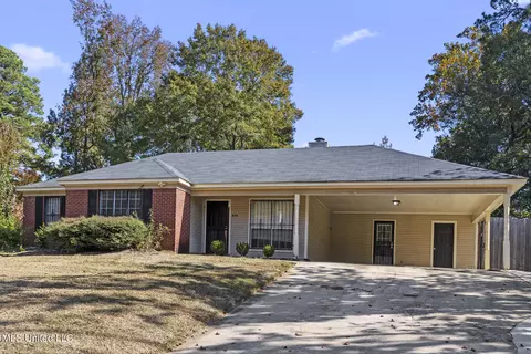444 Greenmont Dr, Jackson, MS 39212