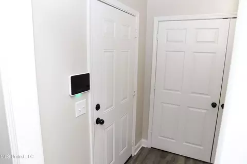 Entry Way - 5013 Womack Dr, Byram, MS 39272 photo 1 of 1