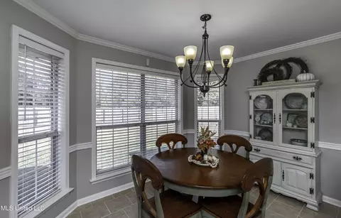 Dining - 305 Hemlock Dr, Flowood, MS 39232 photo 1 of 3