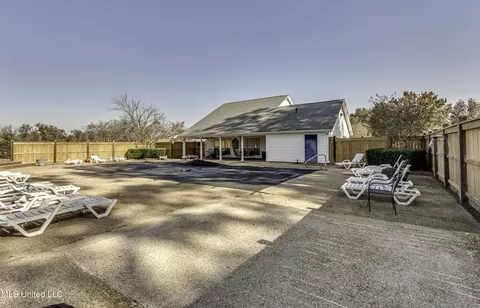 Exterior - 305 Hemlock Dr, Flowood, MS 39232 photo 9 of 12