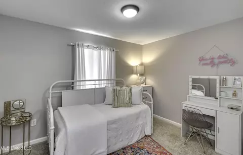 Bedroom - 305 Hemlock Dr, Flowood, MS 39232 photo 7 of 11