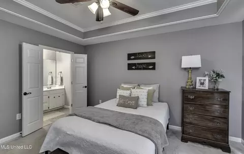 Bedroom - 305 Hemlock Dr, Flowood, MS 39232 photo 3 of 11