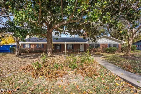 307 Eighteenth St, Yazoo City, MS 39194