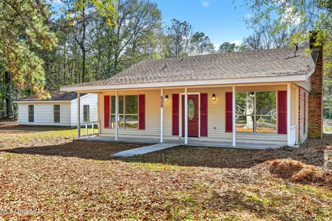 628 Telly Rd, Picayune, MS 39466