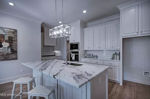 Kitchen - 120 Freedom Ring Dr, Brandon, MS 39047 photo 1 of 3