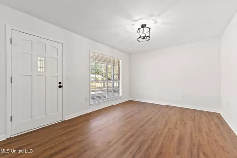 Living - 95 Driftwood Dr, Lucedale, MS 39452 photo 1 of 3