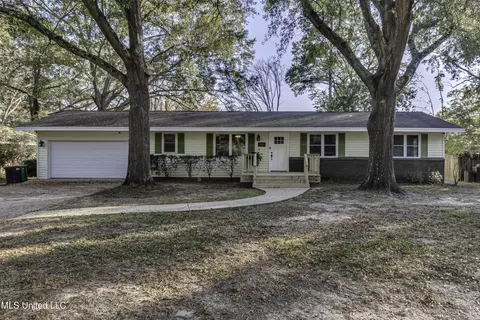 5119 Mccoy Dr, Jackson, MS 39211