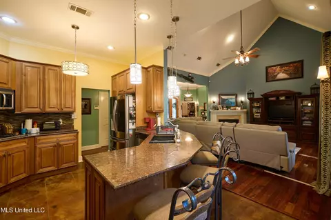 Kitchen - 114 Sky Meadow Rd, Flora, MS 39071 photo 2 of 2