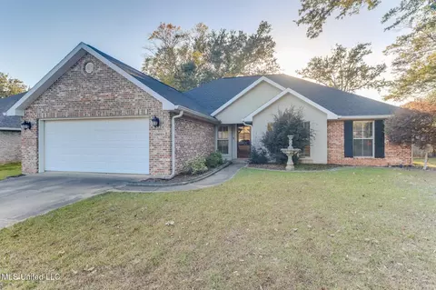 13699 Hidden Oaks Dr, Gulfport, MS 39503