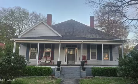220 Calhoun Ave, Yazoo City, MS 39194