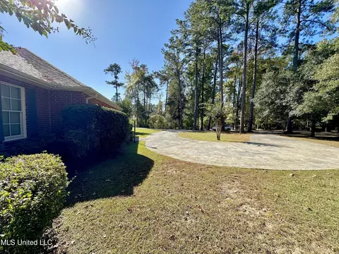 Exterior - 306 Cherokee Dr, Mccomb, MS 39648 photo 4 of 4