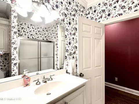 Bath - 306 Cherokee Dr, Mccomb, MS 39648 photo 3 of 5