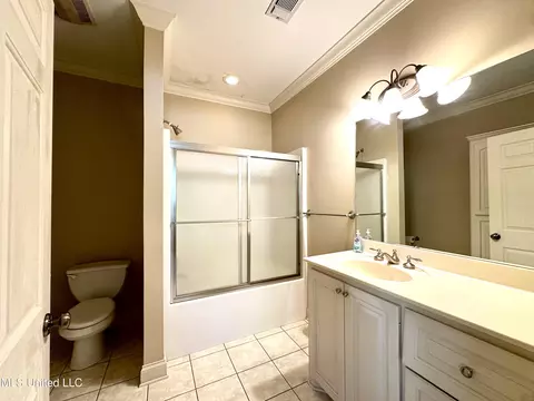 Bath - 306 Cherokee Dr, Mccomb, MS 39648 photo 1 of 5