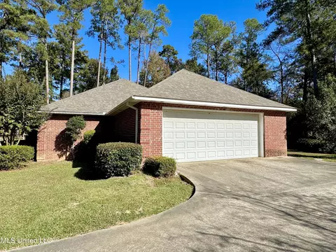 Exterior - 306 Cherokee Dr, Mccomb, MS 39648 photo 1 of 4