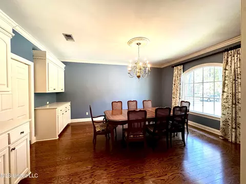 Dining - 306 Cherokee Dr, Mccomb, MS 39648 photo 1 of 2