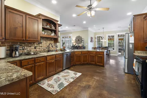 Kitchen - 2255 Appleton Dr, Southaven, MS 38672 photo 3 of 3