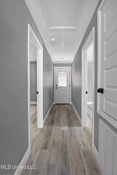 Entry Way - 9764 Wilkerson Cir, Moss Point, MS 39562 photo 1 of 1