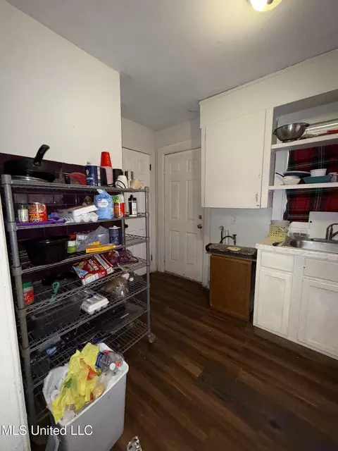 Kitchen - 340 Mason Blvd, Jackson, MS 39212 photo 1 of 4