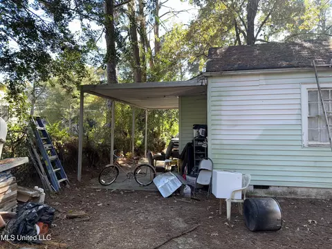 Exterior - 340 Mason Blvd, Jackson, MS 39212 photo 4 of 5