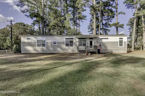 326 Lake Harbor Rd, Brandon, MS 39047