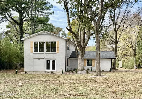 7325 E Shahkoka Dr, Olive Branch, MS 38654