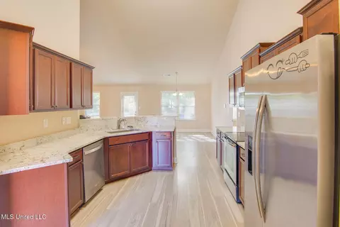 Kitchen - 6769 Terry Chase, Olive Branch, MS 38654 photo 1 of 2