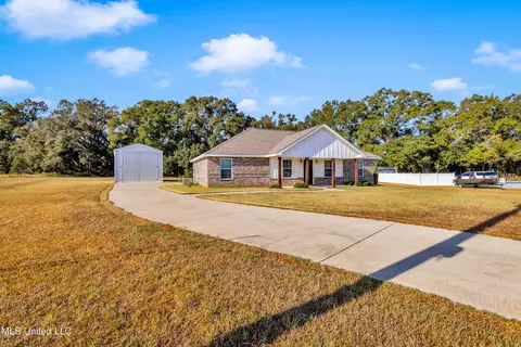120 Trevor Ln, Lucedale, MS 39452