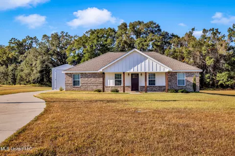 120 Trevor Ln, Lucedale, MS 39452