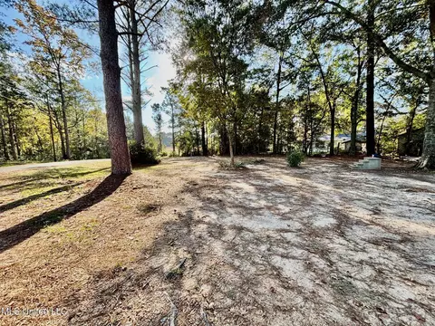 1011 Eastover Ln, Mccomb, MS 39648