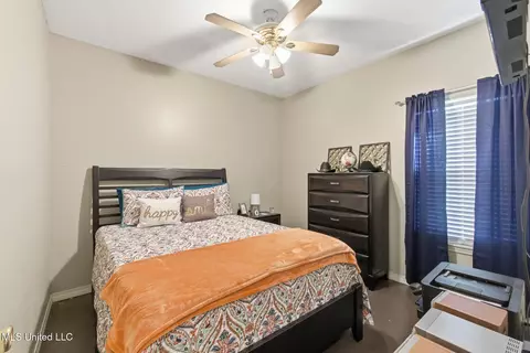 Bedroom - 1012 Eight Point Dr, Summit, MS 39666 photo 3 of 3