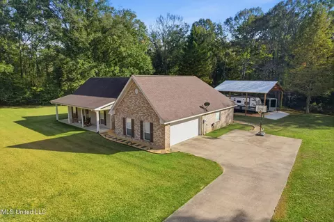 Exterior - 1012 Eight Point Dr, Summit, MS 39666 photo 7 of 9