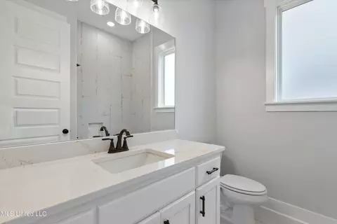 Bath - 3505 Kreunen St, Nesbit, MS 38651 photo 1 of 4