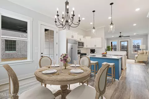 Dining - 3505 Kreunen St, Nesbit, MS 38651 photo 2 of 2