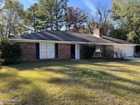 1504 Hawthorne Pl, Clinton, MS 39056