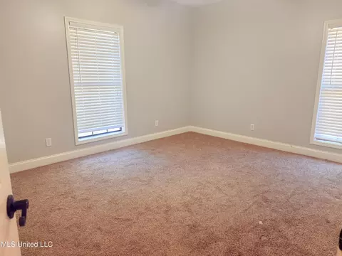 Bedroom - 300 Deer Hollow Rd, Grenada, MS 38901 photo 1 of 4