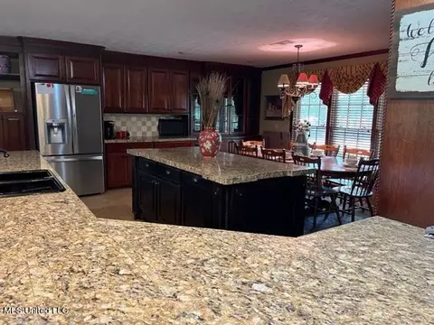 Kitchen - 1360 Airport Rd, Magee, MS 39111 photo 4 of 4