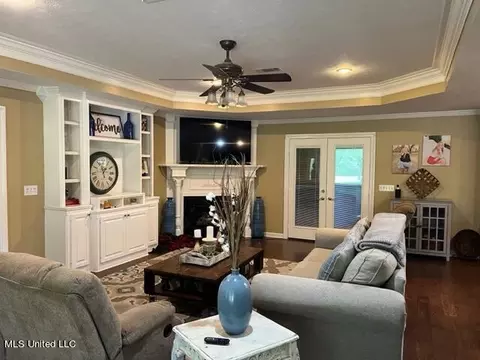 Living - 1360 Airport Rd, Magee, MS 39111 photo 1 of 4