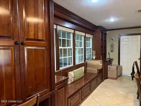 Entry Way - 1360 Airport Rd, Magee, MS 39111 photo 1 of 1