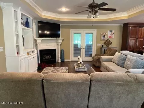 Living - 1360 Airport Rd, Magee, MS 39111 photo 4 of 4