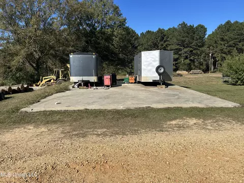 Exterior - 2435 Tiger Trl SW, Brookhaven, MS 39601 photo 8 of 8