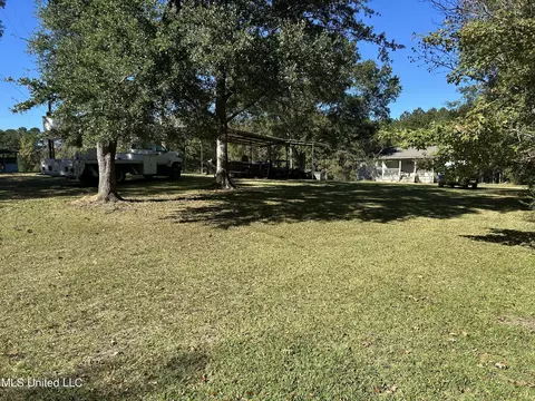 Exterior - 2435 Tiger Trl SW, Brookhaven, MS 39601 photo 7 of 8
