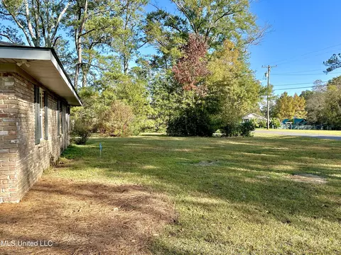 Exterior - 200 Robb St, Summit, MS 39666 photo 4 of 5