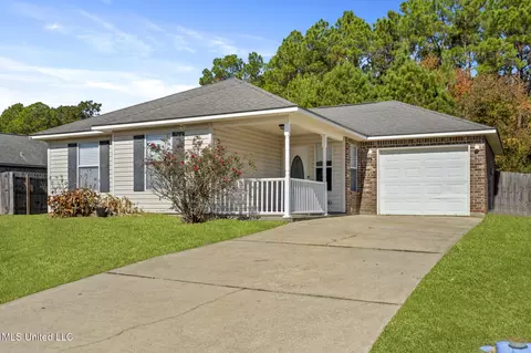 5530 Landing Ct, Biloxi, MS 39532