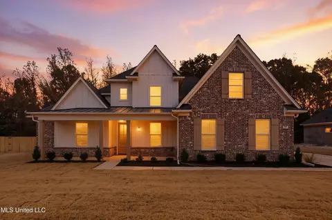 1398 Creek Haven Dr, Hernando, MS 38632