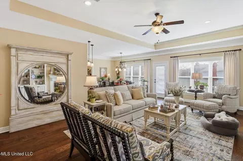 Living - 514 Beacon Cv, Brandon, MS 39047 photo 1 of 4