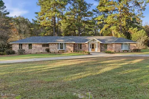 14 Sylwood Pl, Jackson, MS 39209